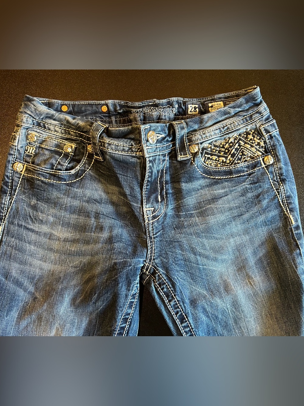 NWOT Women’s Miss Me Mid Rise Easy-Boot Jeans 28 31”inseam